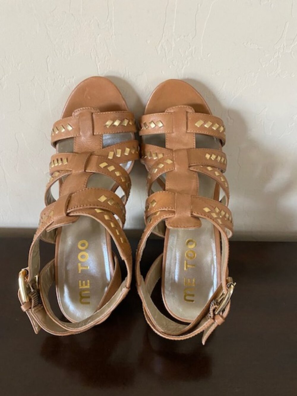 Me Too Doni Strappy Sandals Block Heel Tan/Gold Size 5.5M